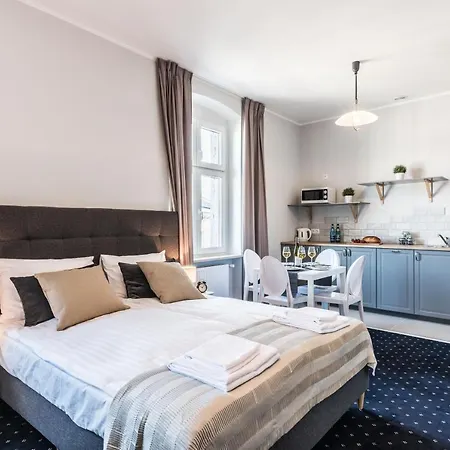Rent Like - Serenity Iv - Old Town * Posen