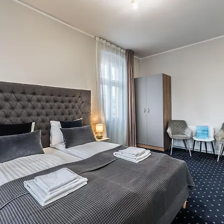 Rent Like - Serenity Iv - Old Town Apartment